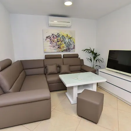 Sana 1 By Interhome Lägenhet *