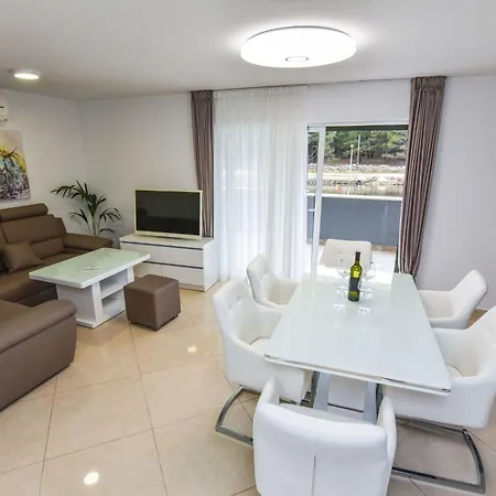 Sana 1 By Interhome Lägenhet *